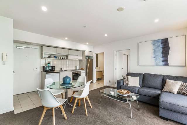 Furnished Apt, Utilities, Pool, Gym & Parking Incl