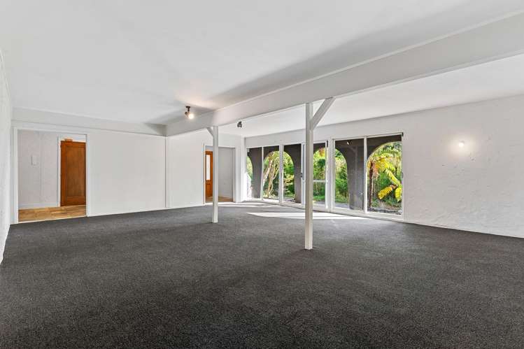 12 Tui Crescent Waiatarua_18