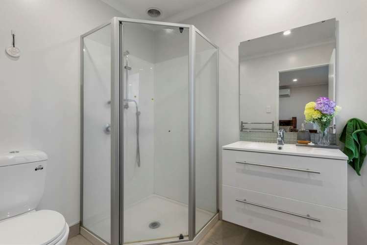 24 Soaring Bird Drive Takanini_20