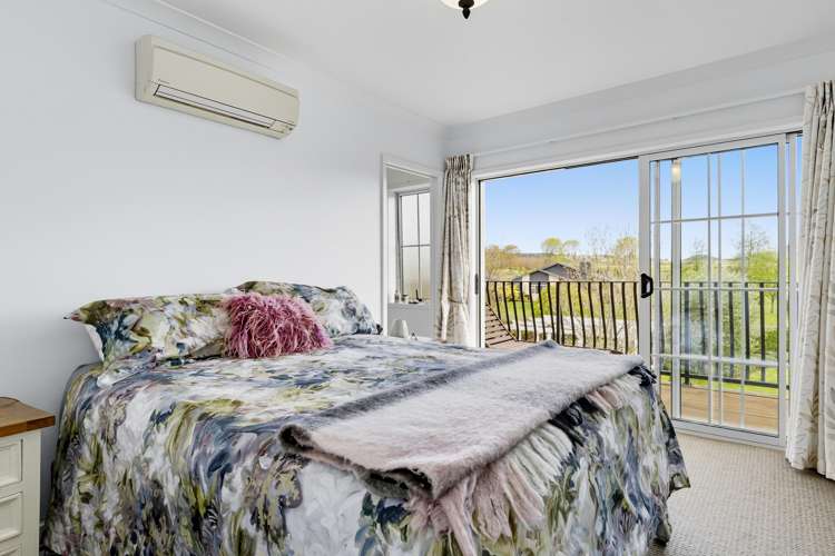 49 Chateau Crescent Rangatira Park_13