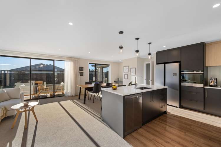 28 Rose Manor Drive Springlands_12