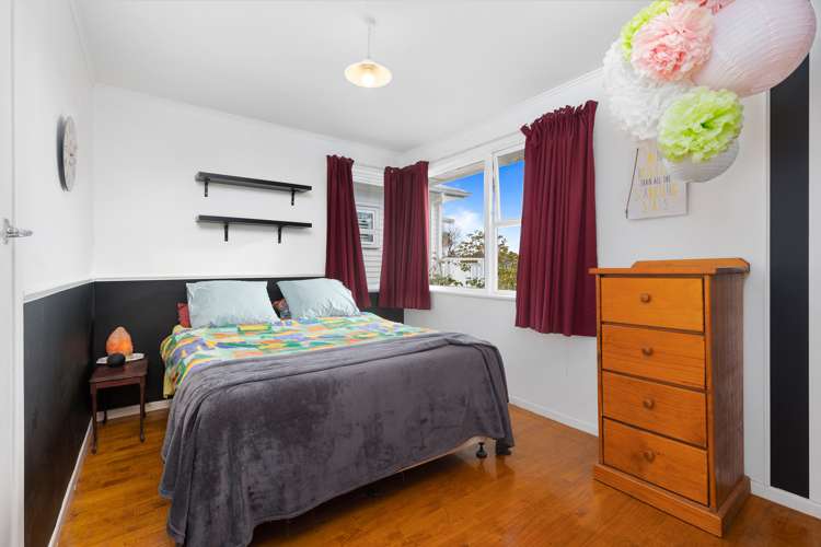 64 Selwyn Crescent Forrest Hill_8