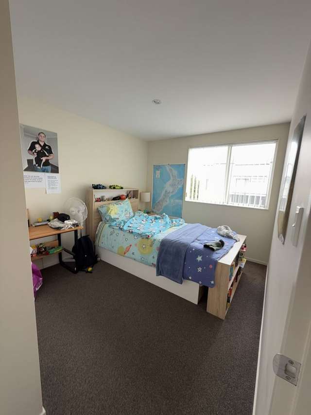 55 Phar Lap Crescent Takanini_4