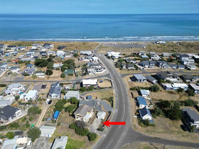 2 Ocean Beach Street Foxton Beach_1