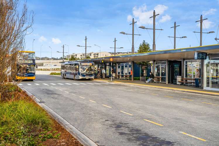 B11/71 Spencer Road Oteha_29