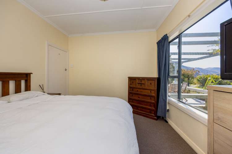 32 Flora Dora Parade Lake Hawea_9