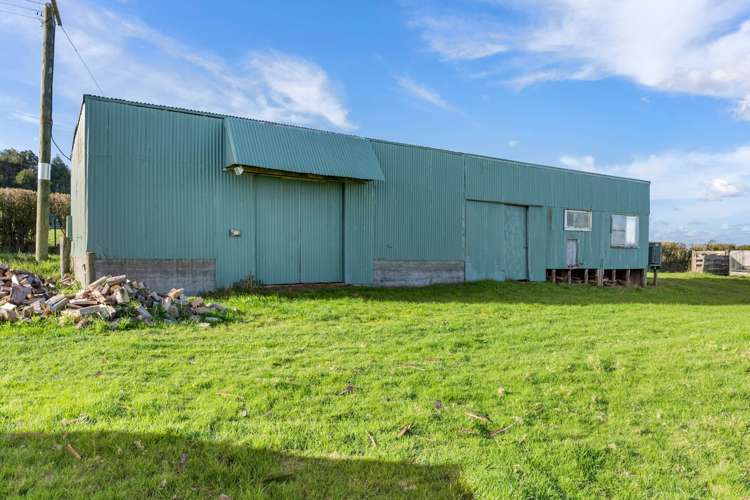 467 Aka Aka Road Aka Aka_36