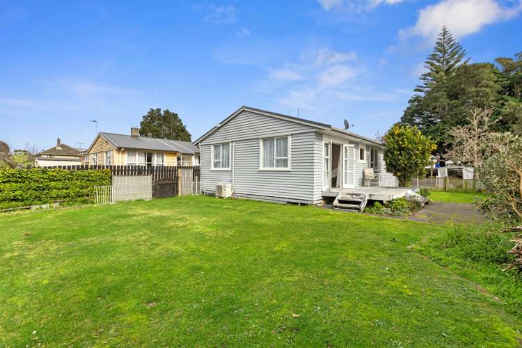 9 Henderson Crescent_2
