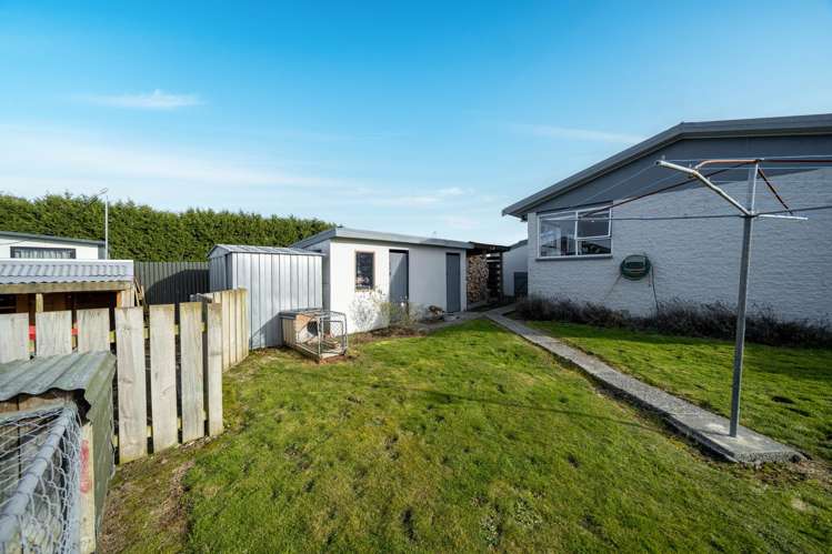 19 Peace Street Tuatapere_35