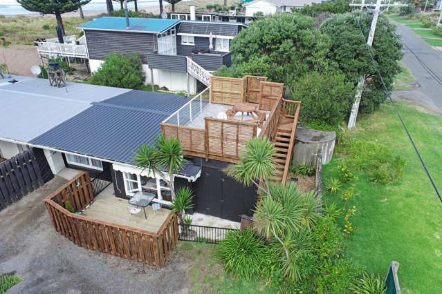 Lovely Seaside Unit