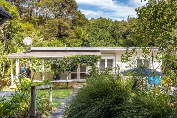 62 Waiheke Road Waiheke Island_14