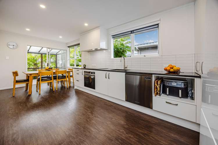 22 Wayne Drive Mangere_7