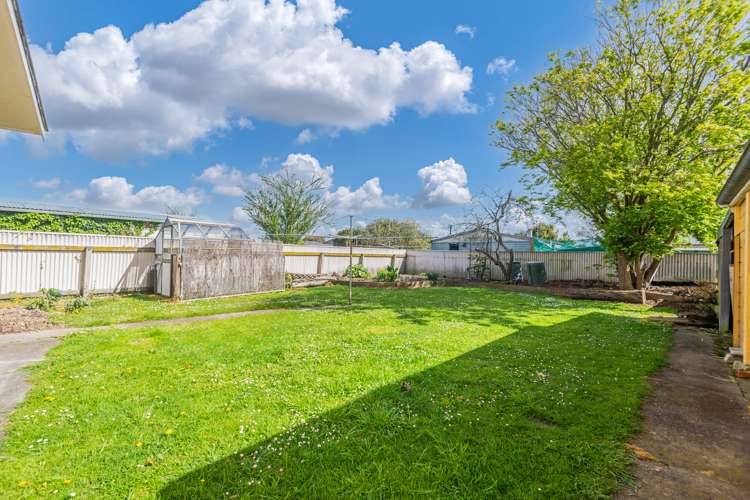 15 Sefton Avenue Highbury_8