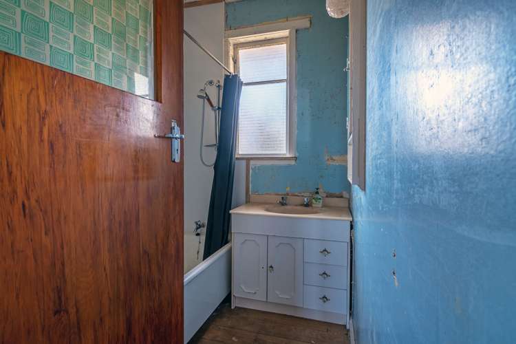 11 Puripuri Street Taihape and Surrounds_12