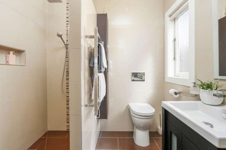 86 Peary Road Mount Eden_16