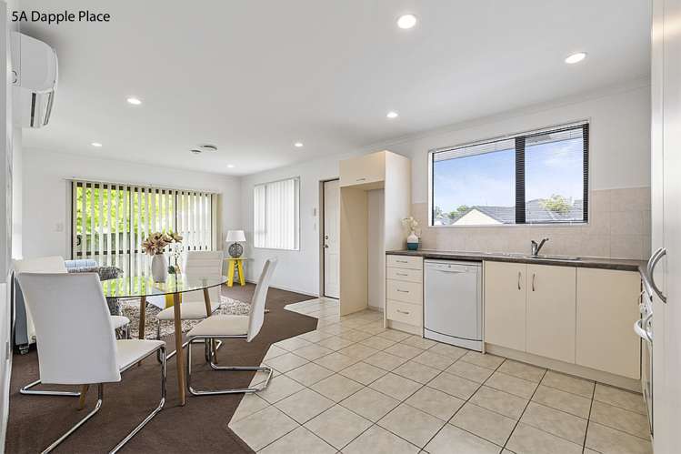 5 Dapple Place Flat Bush_18