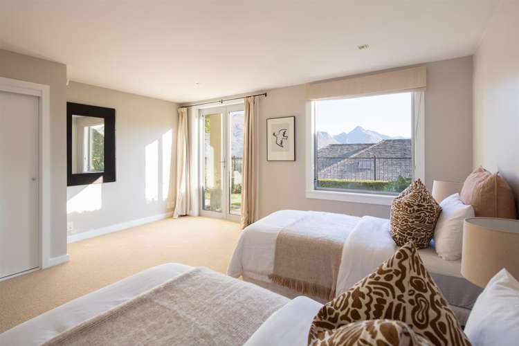 9/12 Dublin Street Queenstown_10