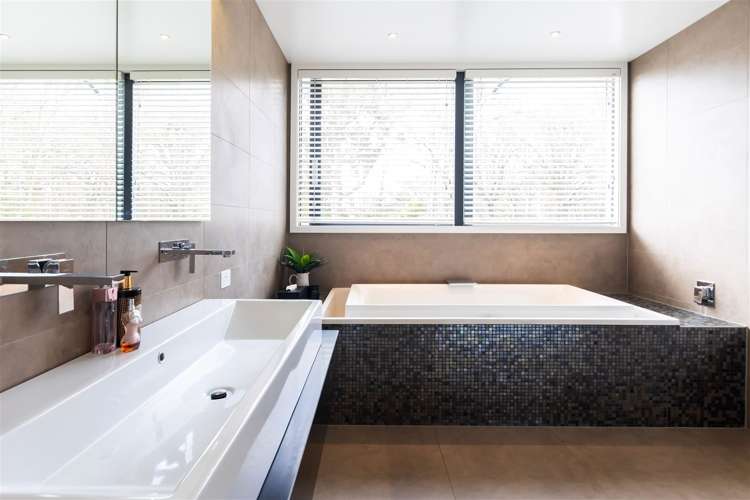 3 Helmores Lane Merivale_27