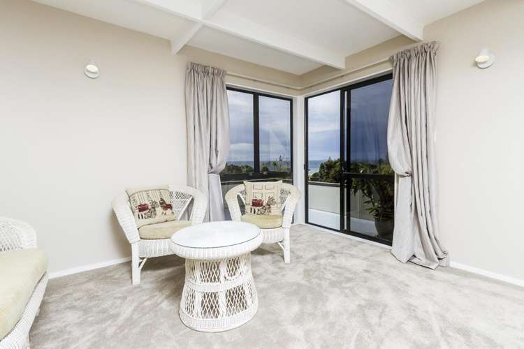 2/2 Korotaha Terrace Rothesay Bay_13
