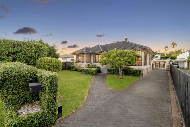 17 Eastern Beach Road Eastern Beach_4