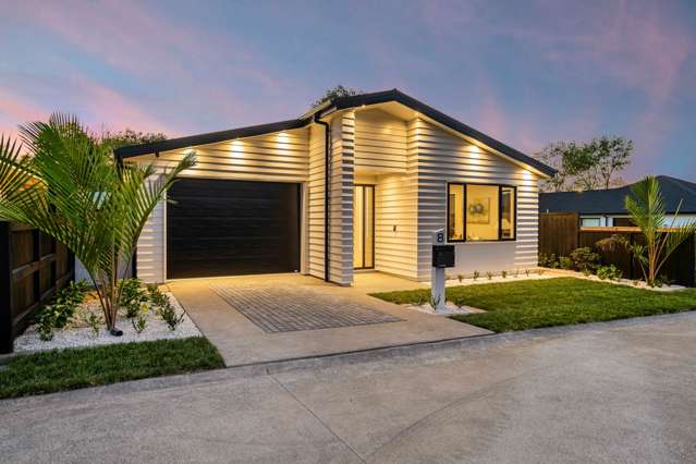 Modern Comfort, Family Home