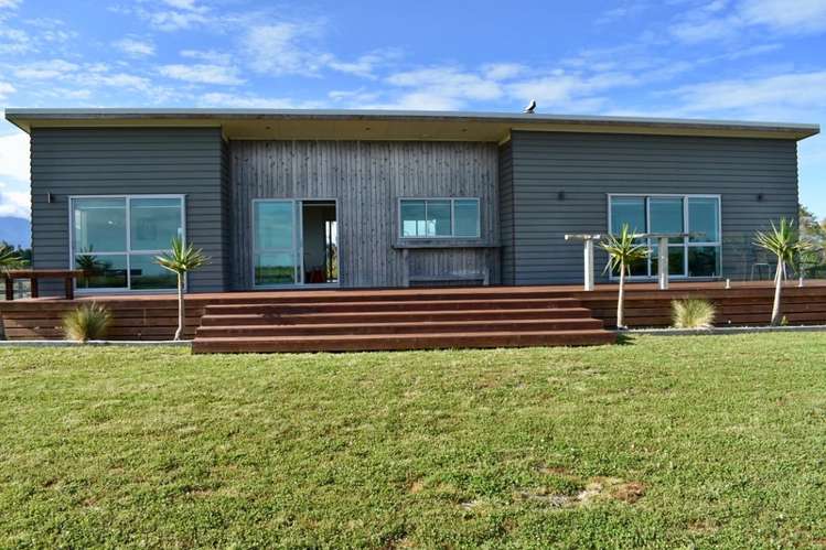 4 Elley Drive Carters Beach_0