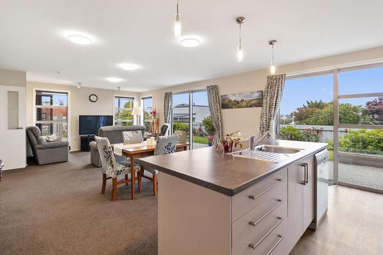 2d Rhodes Street Seaview_3