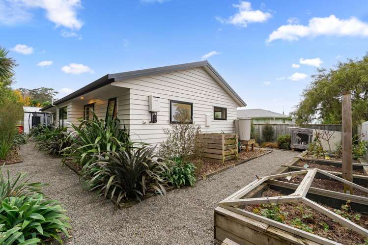 3 Huia Way Featherston_23