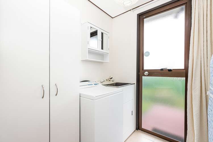 2/23 Starforth Place Henderson_9