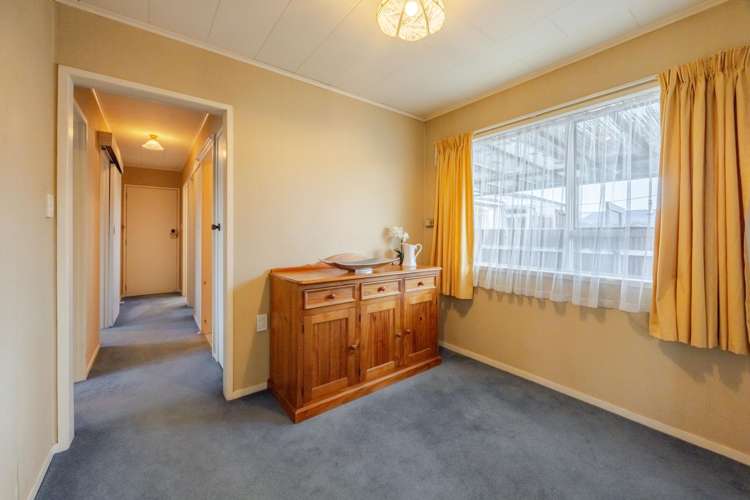 577 Lowe Street Camberley_4