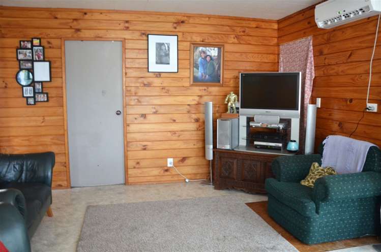 39 Poland Street Waikino_5