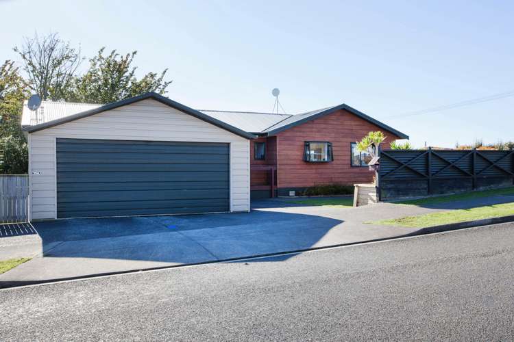 2 Estate Grove Inglewood_8