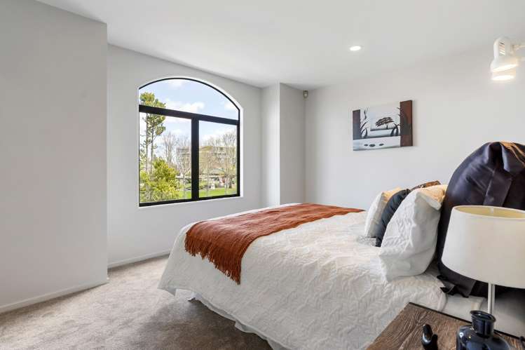 3/8 Tuscany Way Te Atatu Peninsula_11