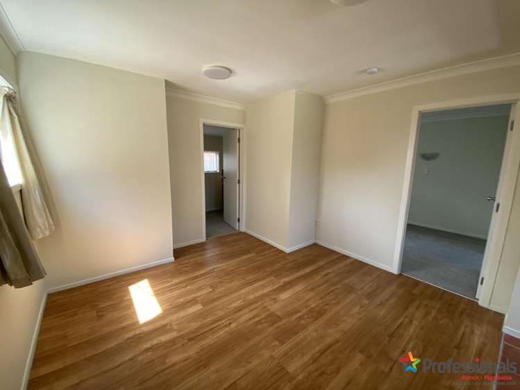 2/85A station Road Papatoetoe_2