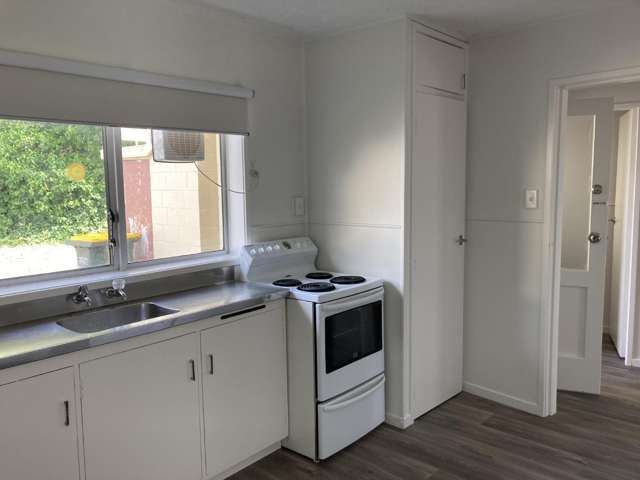 2/4 O'Neill Street 1055_4