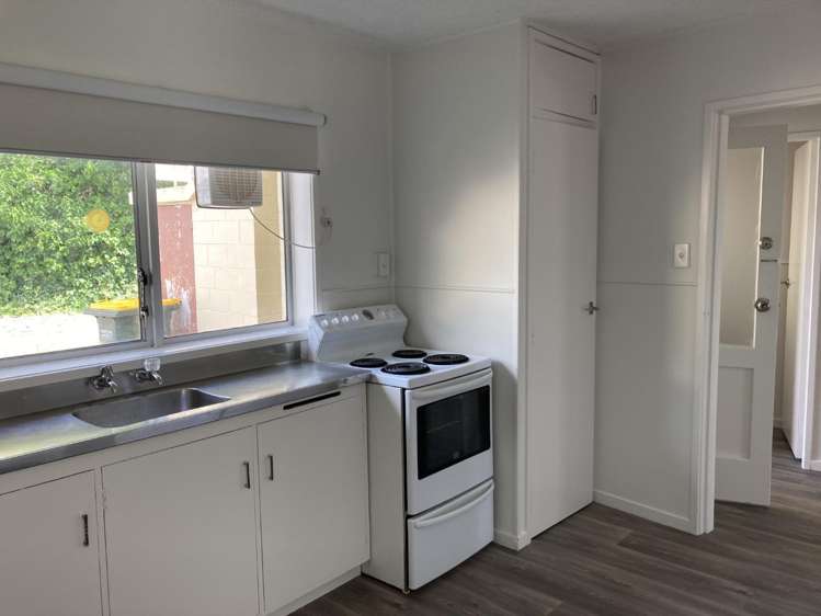 2/4 O'Neill Street 1055_4