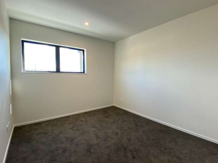 203/7 Newelm Lane Flat Bush_5