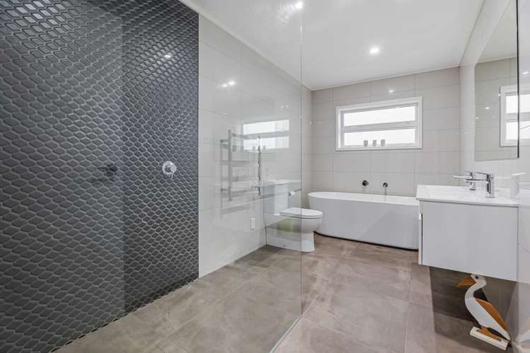 187a Wallace Road Mangere Bridge_13