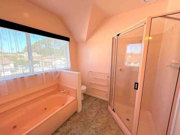 125 Portage Road New Lynn_12