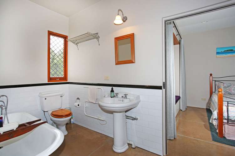 22d Stone Road Bombay_12