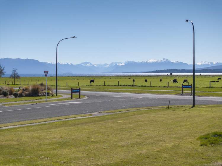 31 South Arm Drive_4
