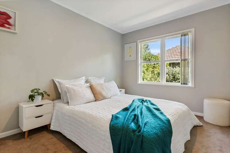 1/219 Glenfield Road Hillcrest_12