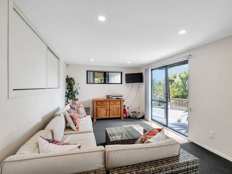 11 North Way Titirangi_24