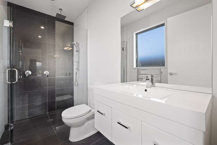 12 Magnetic Place Cromwell_7