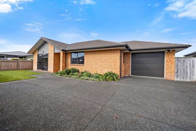 MODERN, EASY-CARE LIVING