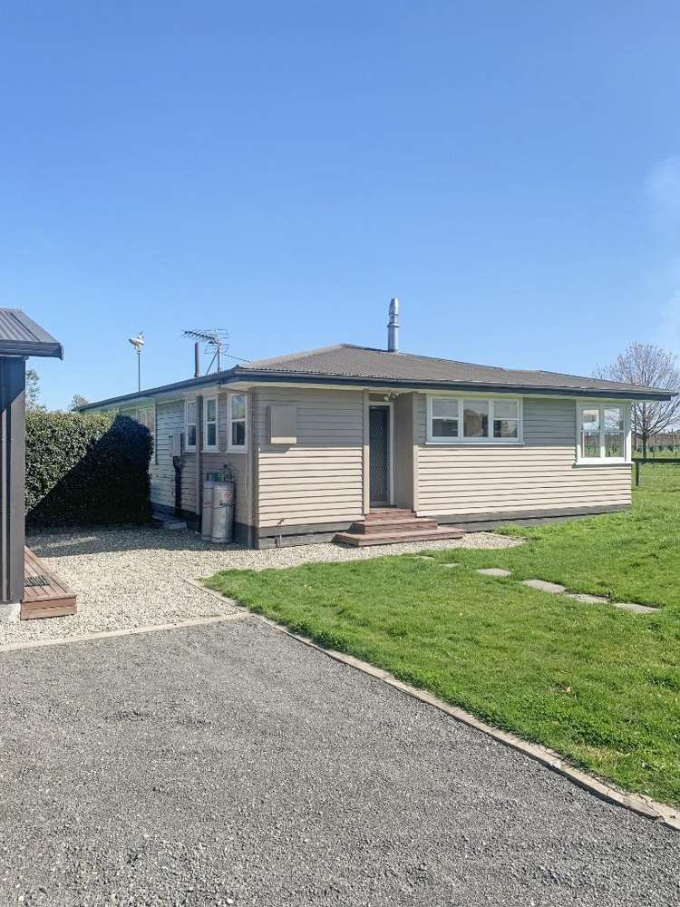 151 Longlands Road East 10486_13
