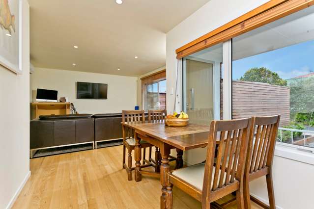 1/13 Esmonde Road Takapuna_4