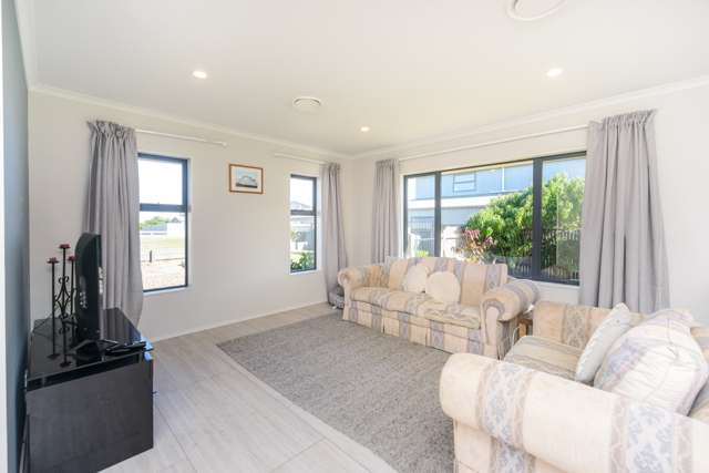 39 Barling Street Himatangi Beach_2