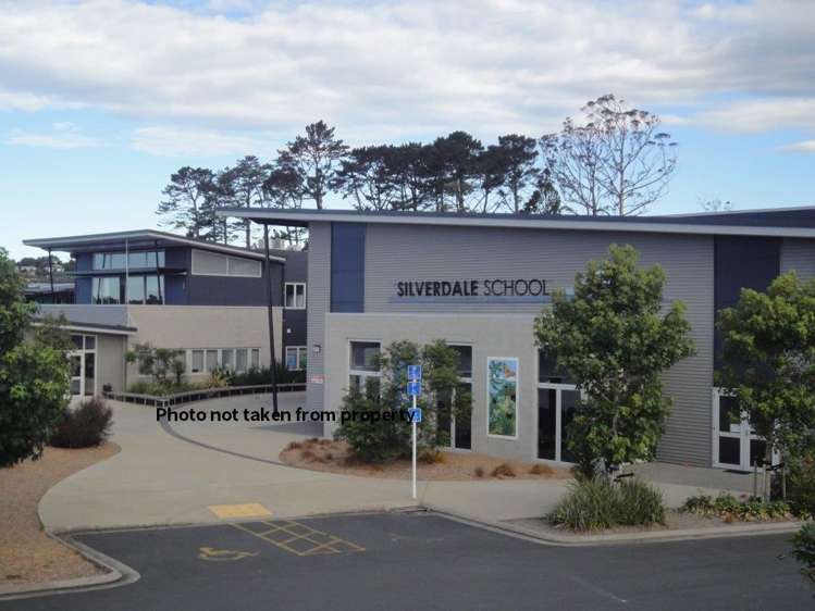 37 Bonair Crescent Silverdale_9