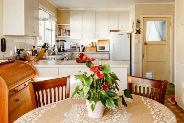 59 Main Road Harihari_4